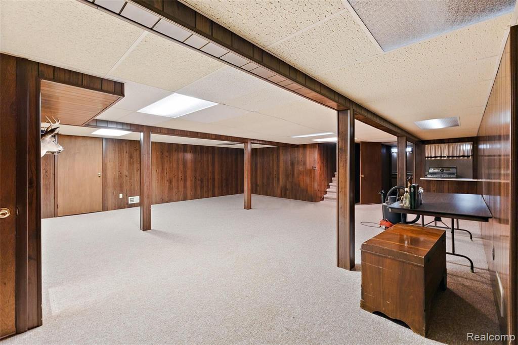 31740 Kelly Road Roseville, MI 48066 - Photo 40 of 44