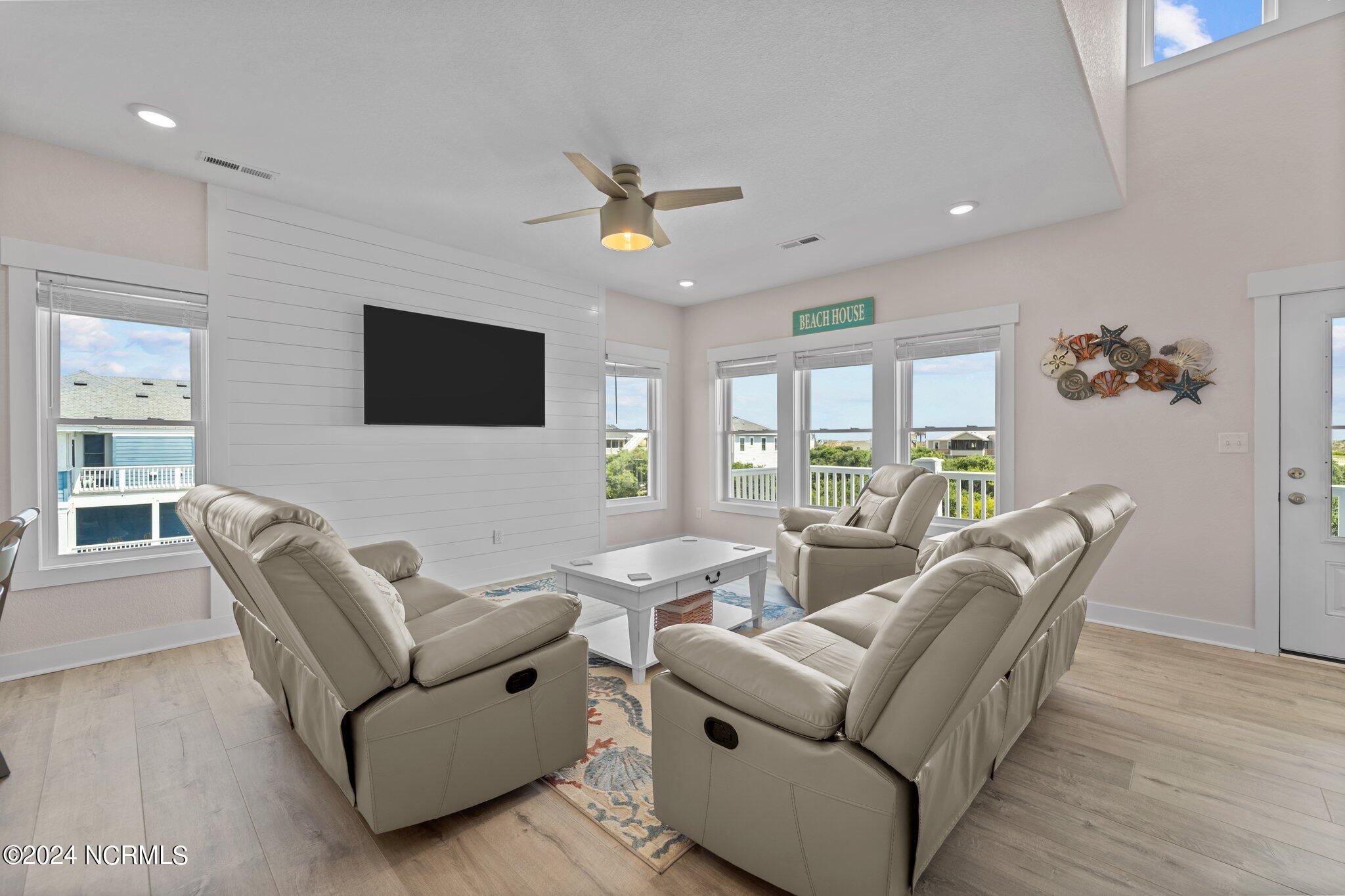 2206 Sandpiper Road Corolla, NC 27927 - Photo 14 of 49 32-web-or-mls-WCR07613