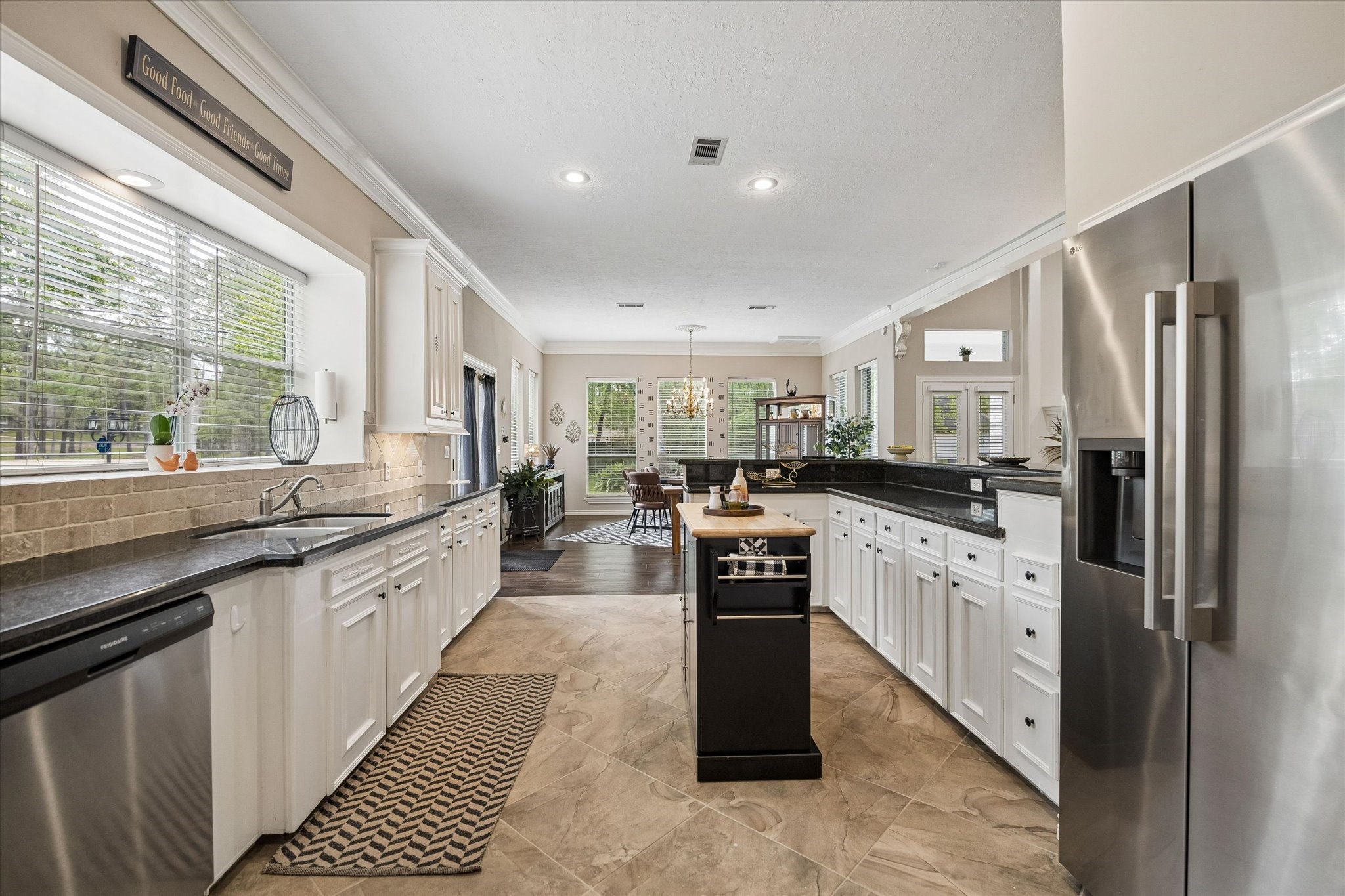 502 Monitor Park Conroe, TX 77302 - Photo 9 of 26