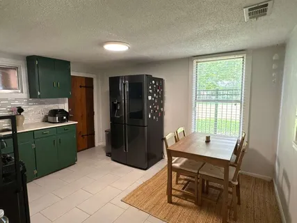 $2,295 | 1101 Holly Street, Unit 1, Austin, TX 78702