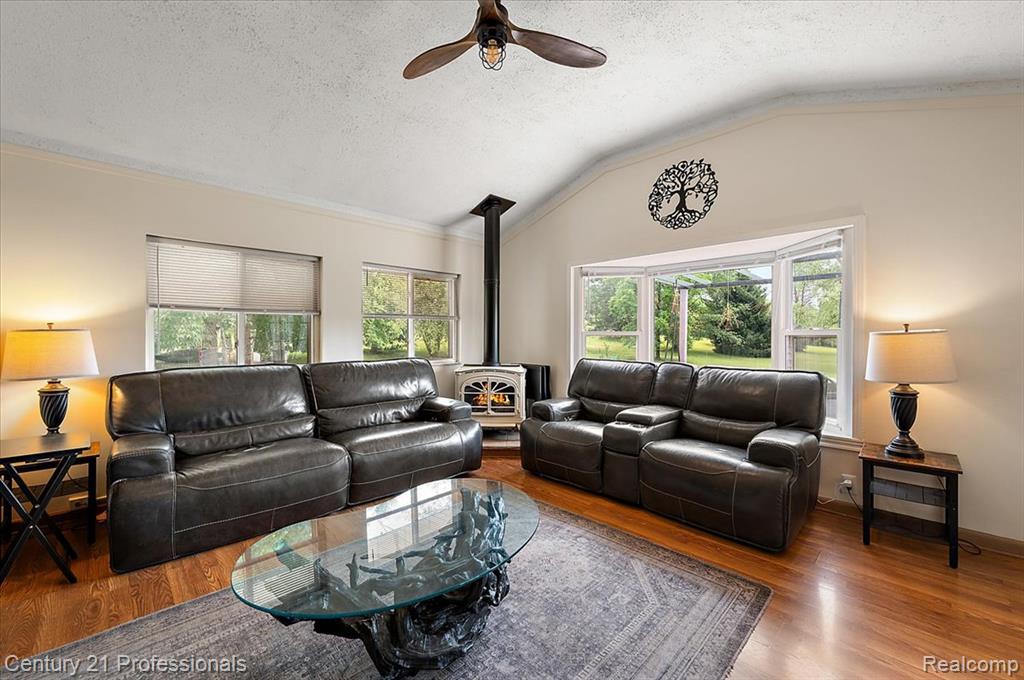 5394 Evans Road Holly, MI 48442 - Photo 15 of 51 Gallery Image 15