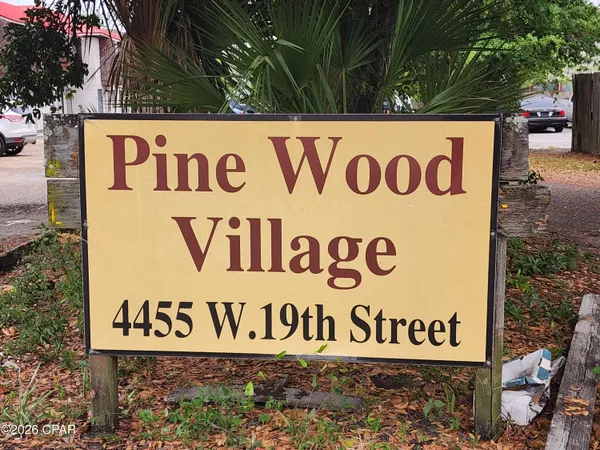 $1,400 | 4455 West 19th Street, Unit 17, Panama City, FL 32405