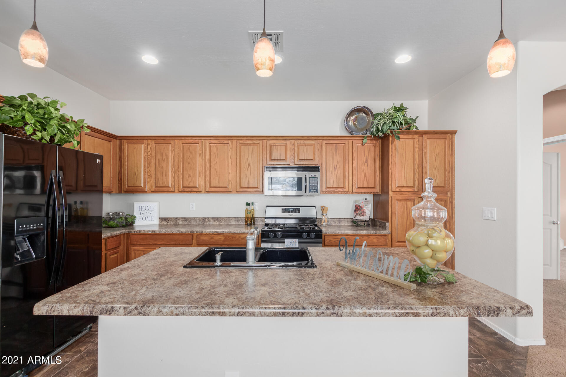 10252 West Cordes Road Tolleson, AZ 85353 - Photo 7 of 33 KITCHEN ISLAND