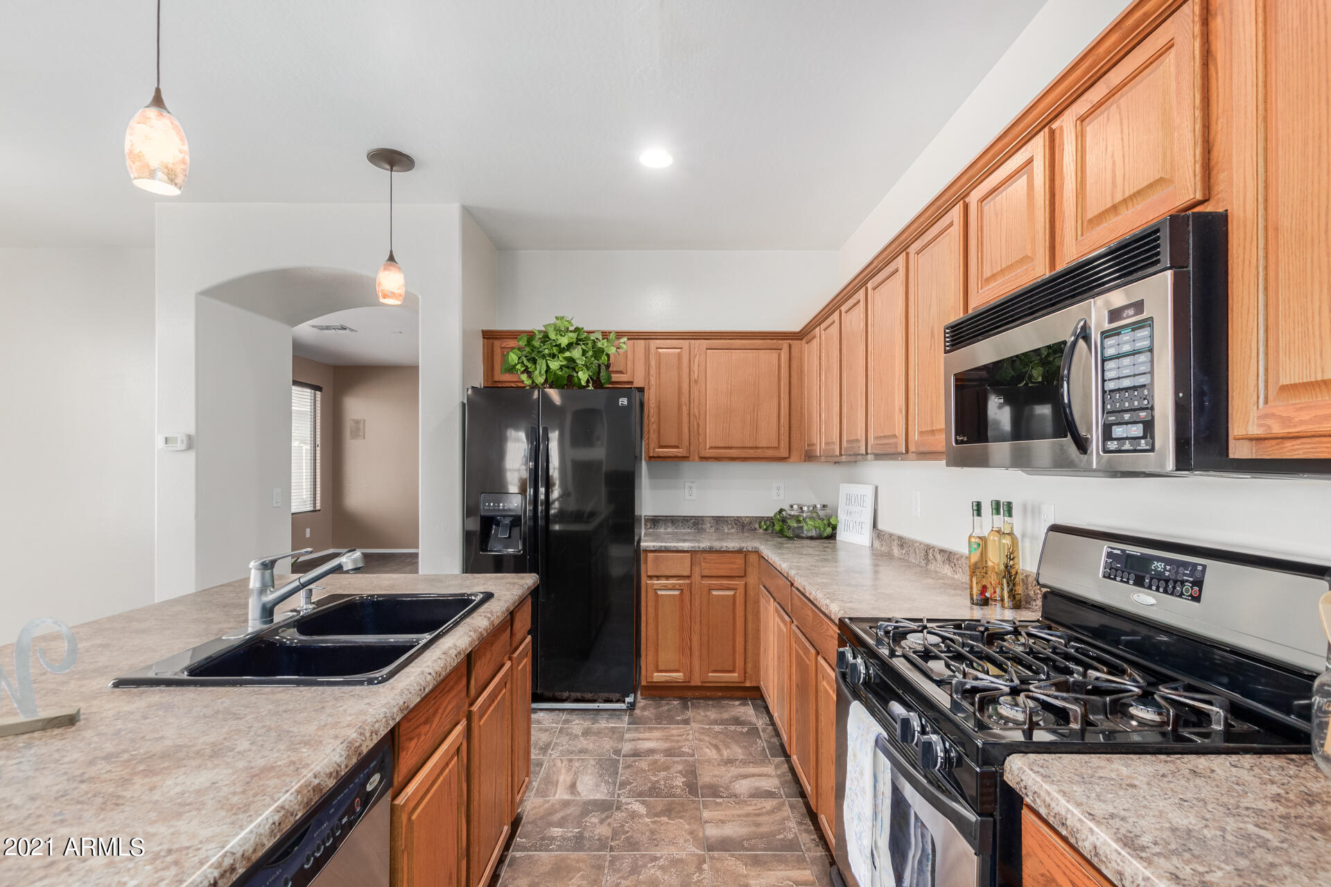 10252 West Cordes Road Tolleson, AZ 85353 - Photo 8 of 33 KITCHEN