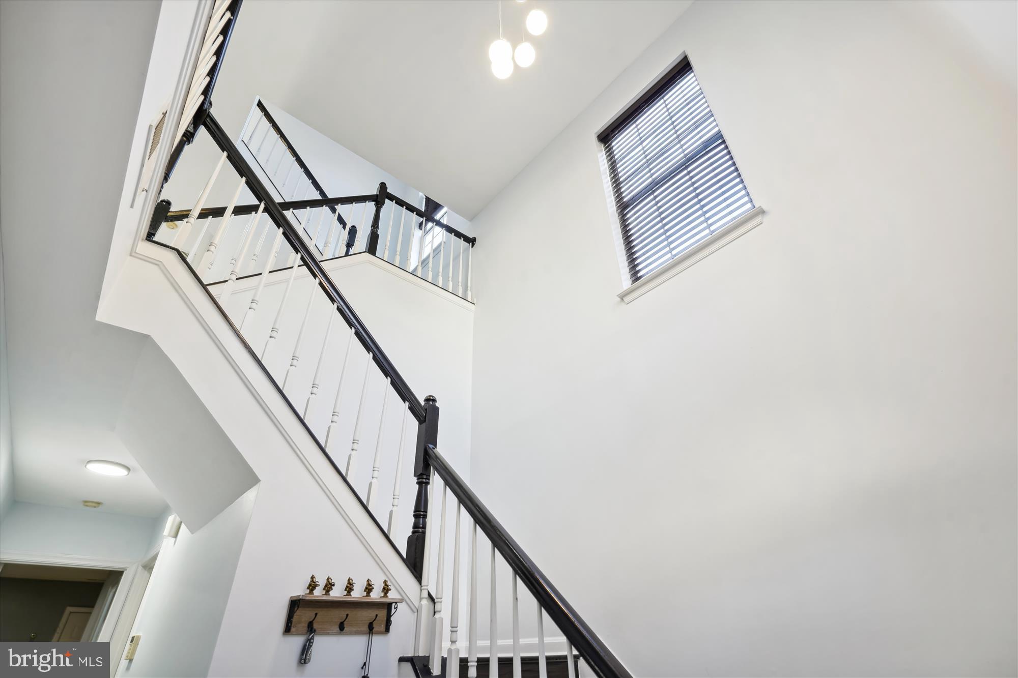 6160 Kendra Way Centreville, VA 20121 - Photo 14 of 62