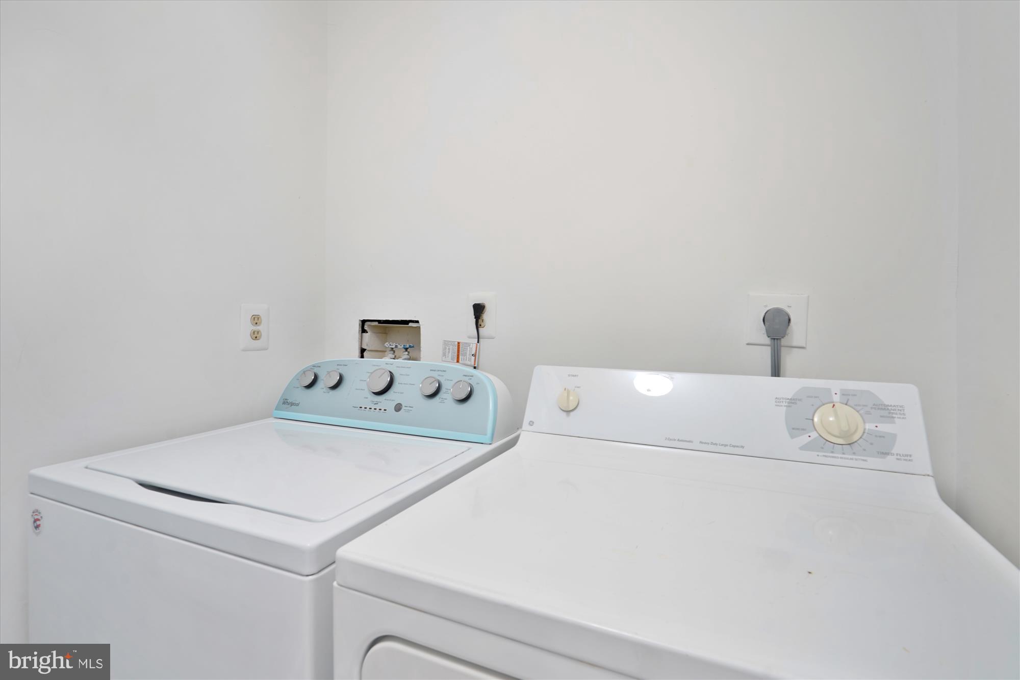 6160 Kendra Way Centreville, VA 20121 - Photo 15 of 62