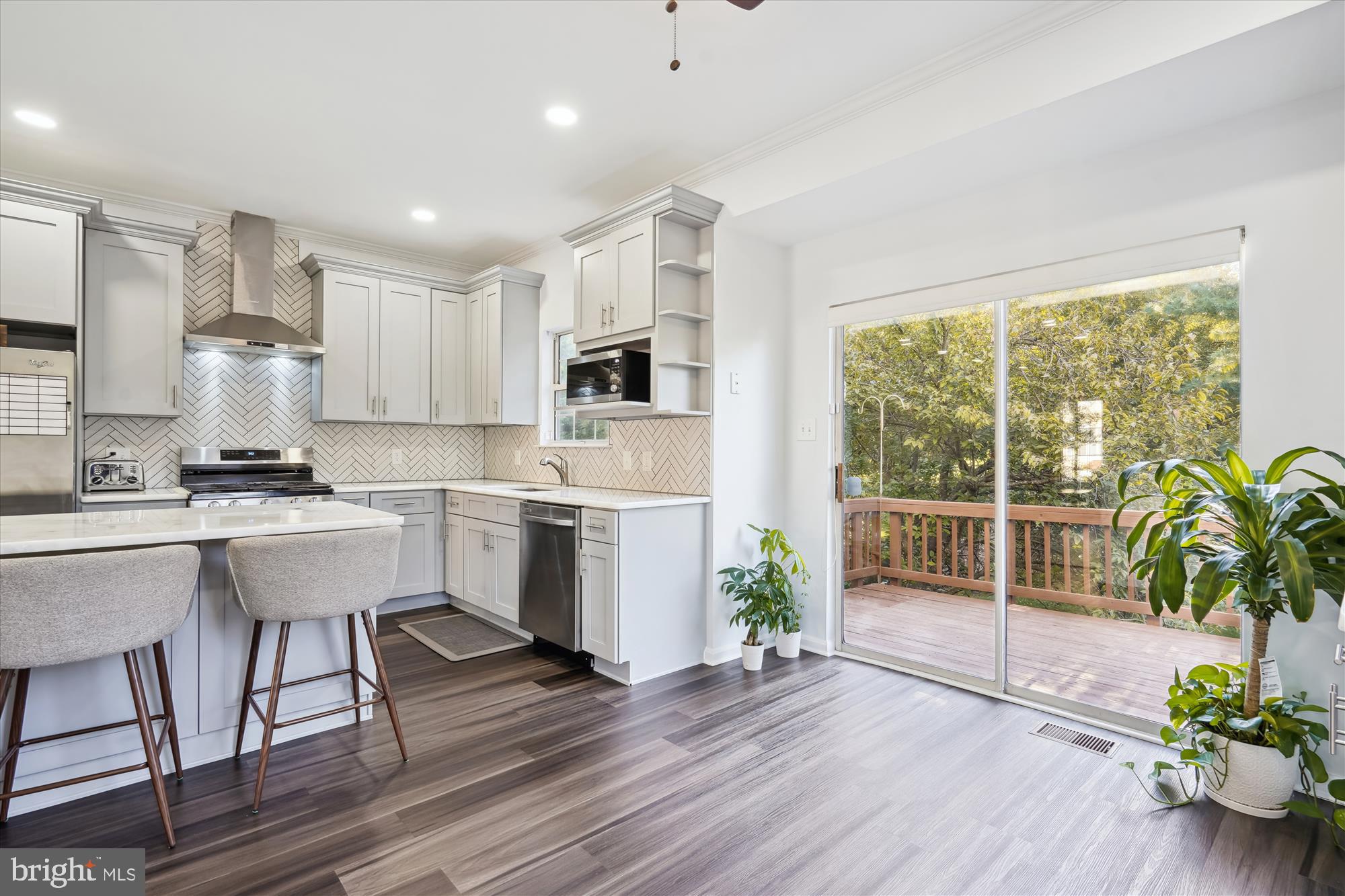 6160 Kendra Way Centreville, VA 20121 - Photo 17 of 62