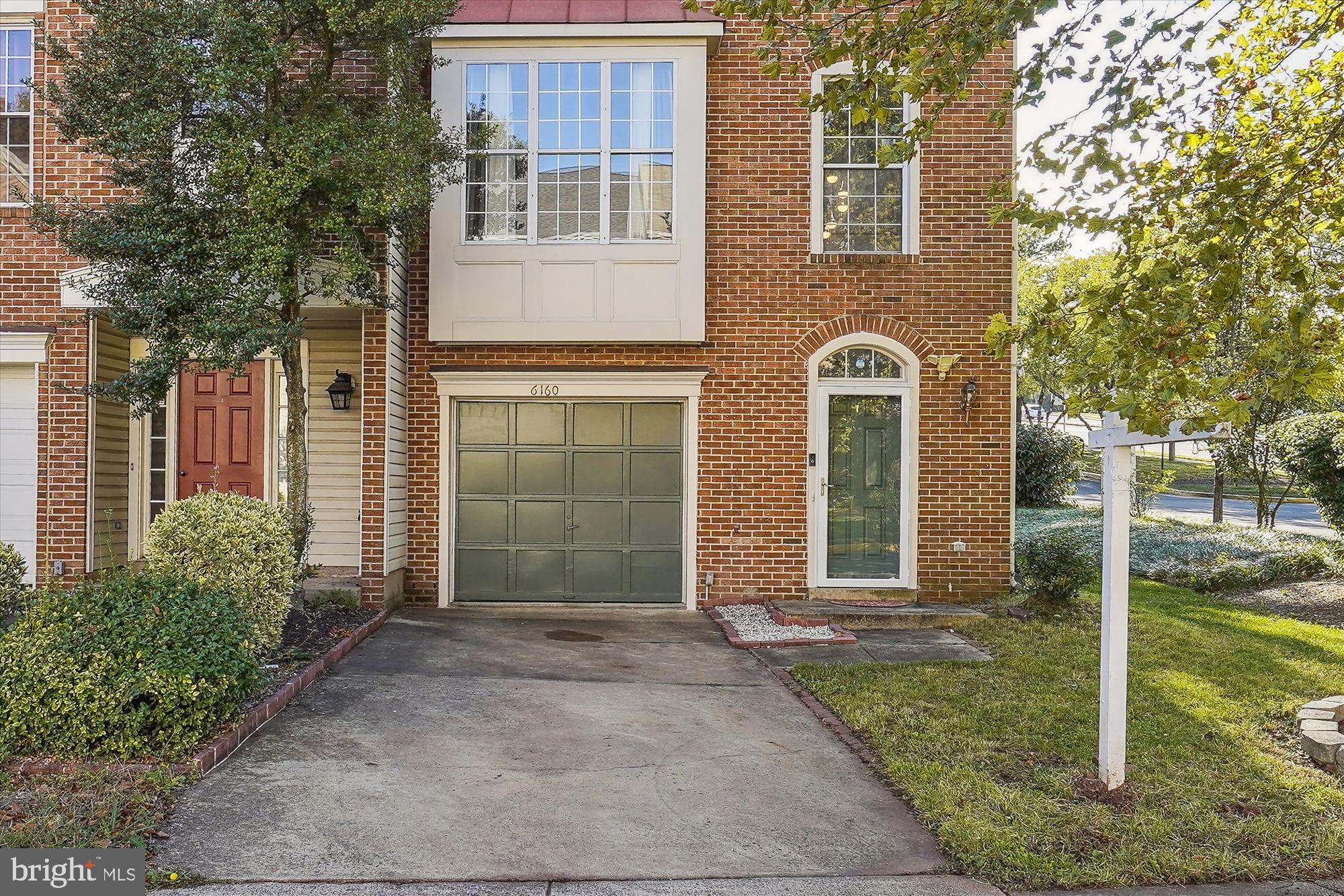 6160 Kendra Way Centreville, VA 20121 - Photo 4 of 62