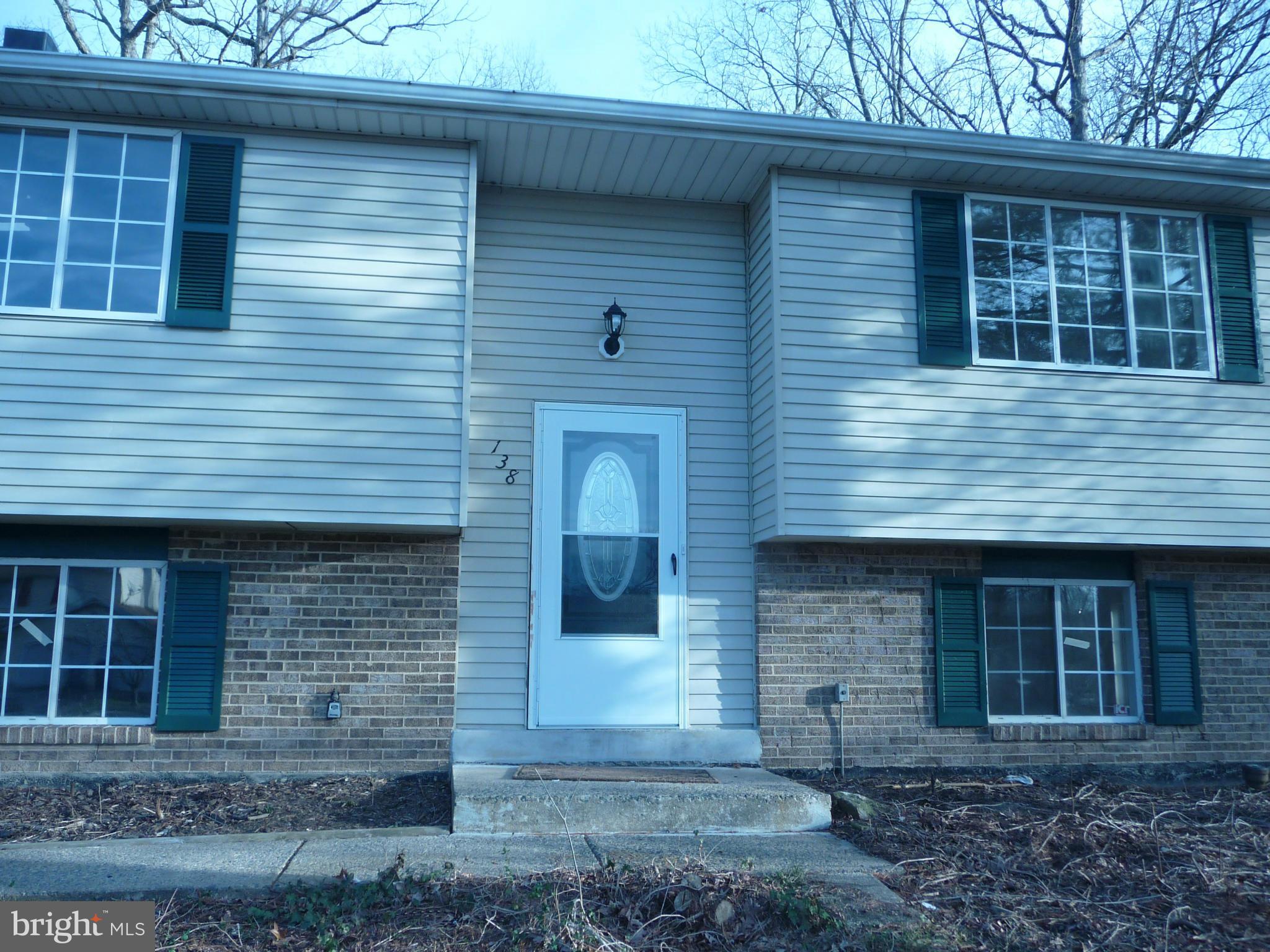 138 Magnolia Road Sterling, VA 20164 - Photo 1 of 22 Exterior (Front)