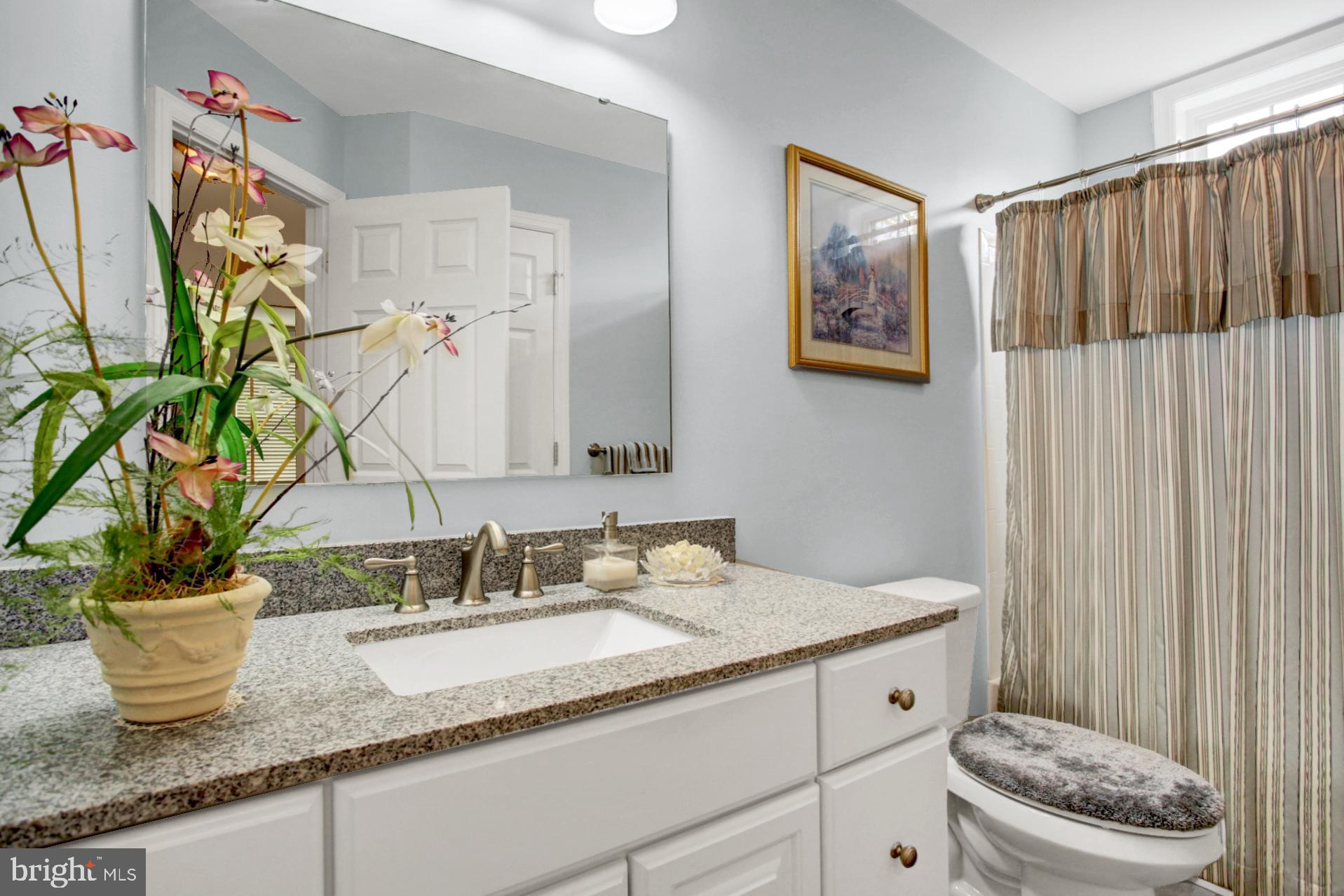 4025 River Road Reading, PA 19605 - Photo 20 of 34 Bathroom #2