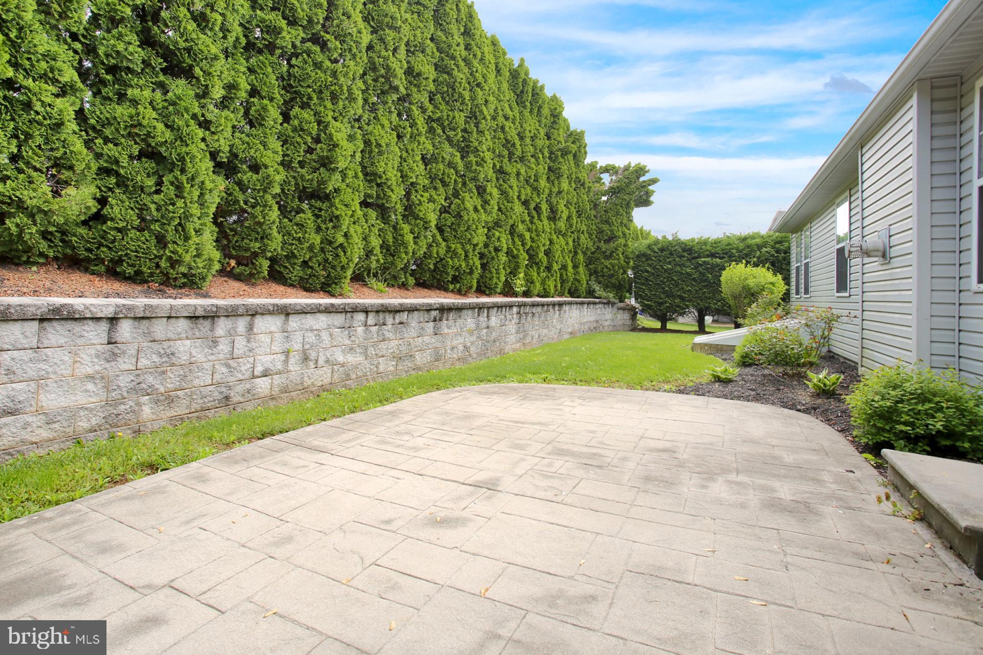 4025 River Road Reading, PA 19605 - Photo 32 of 34 Rear patio
