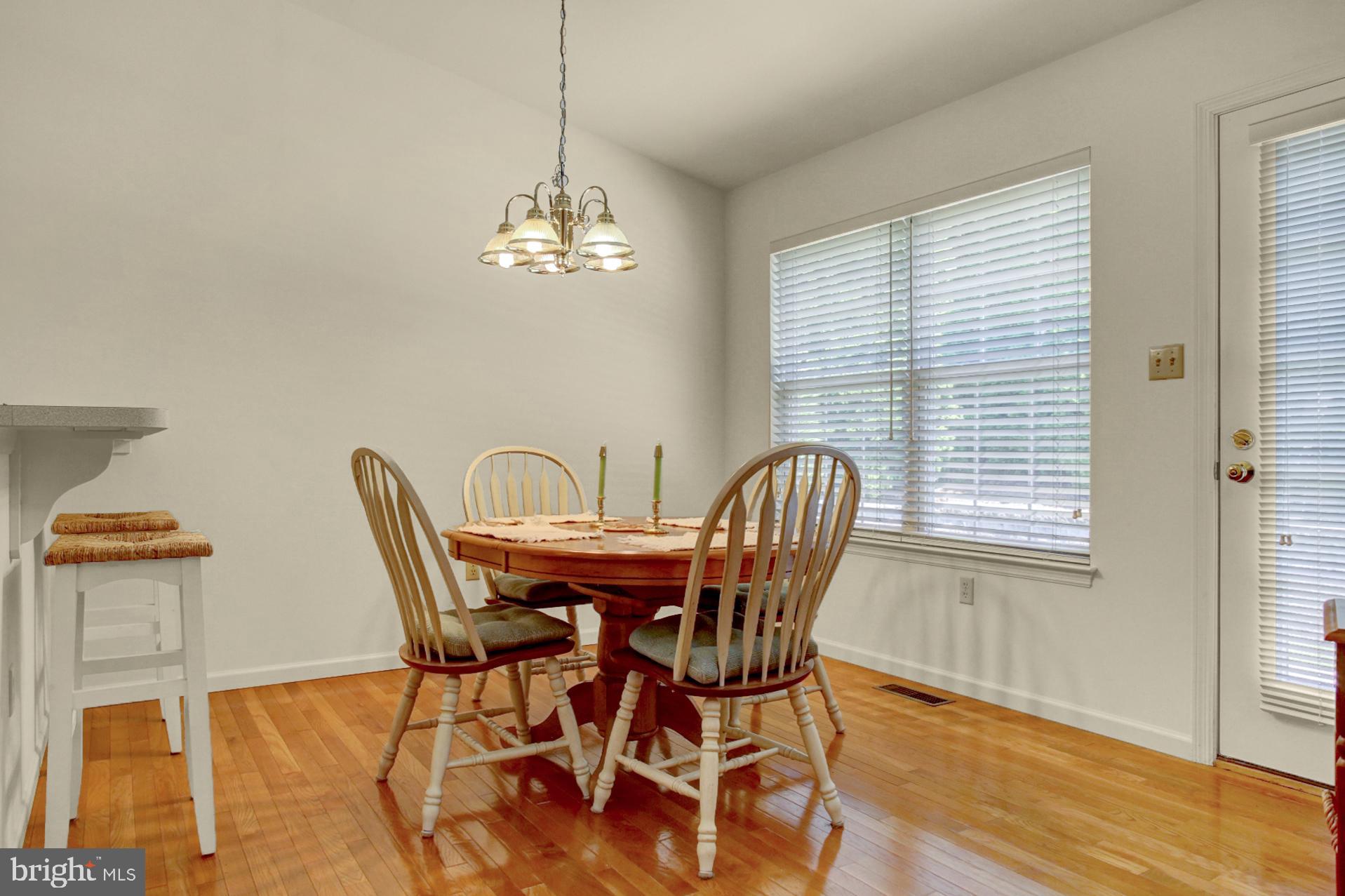 4025 River Road Reading, PA 19605 - Photo 8 of 34 Dining area