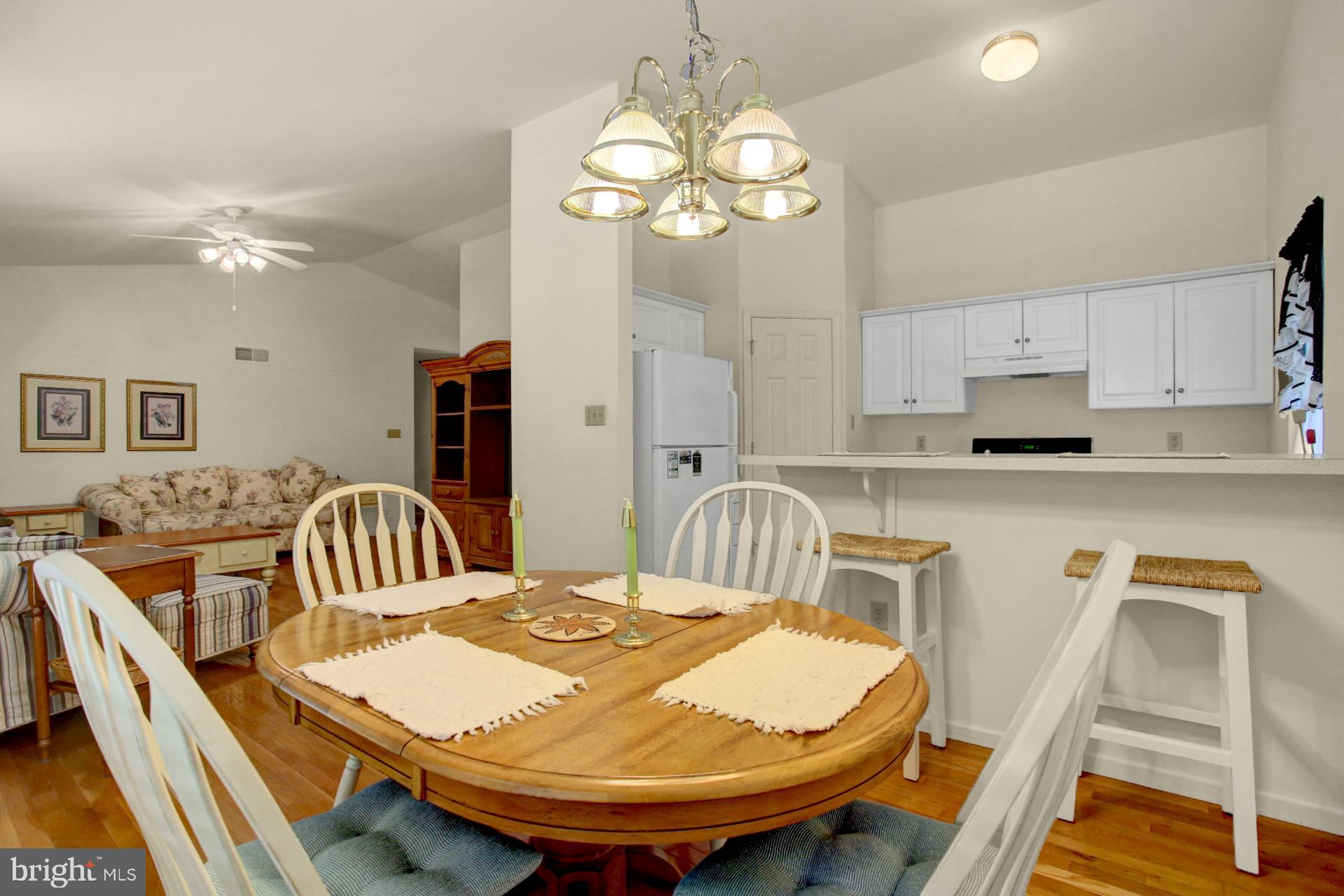 4025 River Road Reading, PA 19605 - Photo 10 of 34 Dining area with view of kitchen