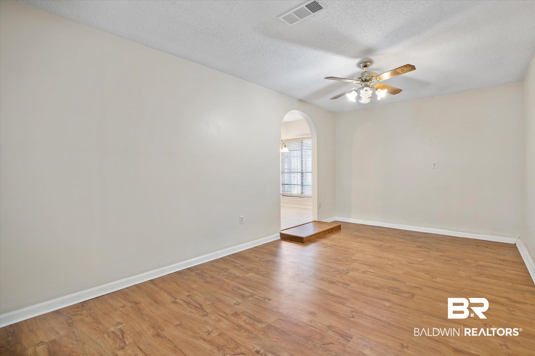 5812 Fern Valley Road Mobile, AL 36609 - Photo 11 of 23