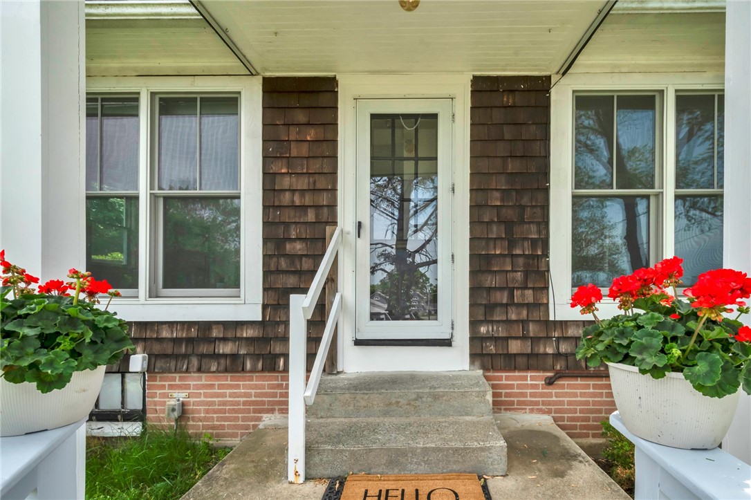 14 Barnsdale Road East Providence, RI 02914 - Photo 3 of 29