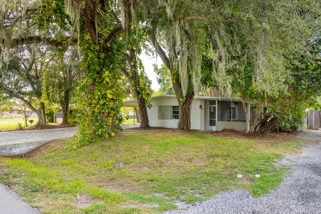$269,900 | 809 Southeast 10th Street, Okeechobee, FL 34974