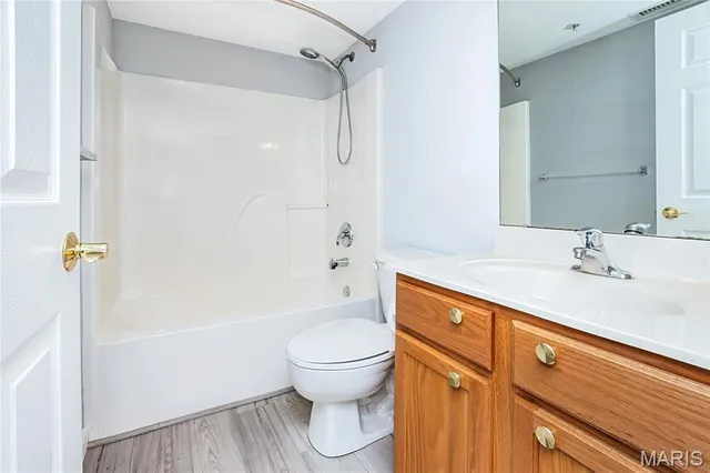 $159,000 | 2562 Coppergate Square Drive, Unit H, St. Louis, MO 63129