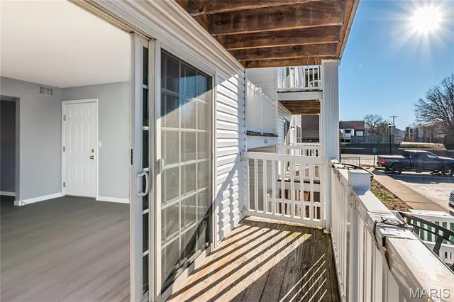 $159,000 | 2562 Coppergate Square Drive, Unit H, St. Louis, MO 63129