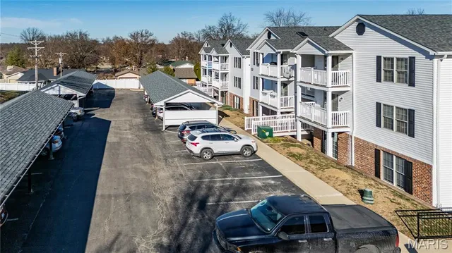 $159,000 | 2562 Coppergate Square Drive, Unit H, St. Louis, MO 63129