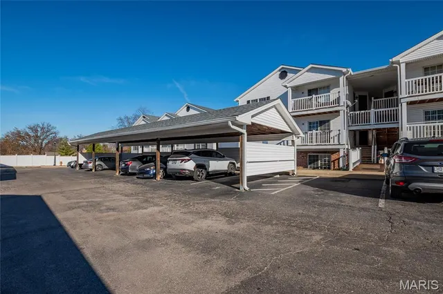 $159,000 | 2562 Coppergate Square Drive, Unit H, St. Louis, MO 63129