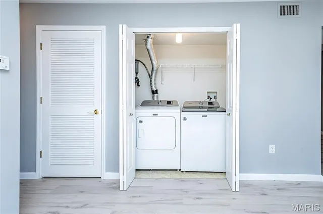 $159,000 | 2562 Coppergate Square Drive, Unit H, St. Louis, MO 63129