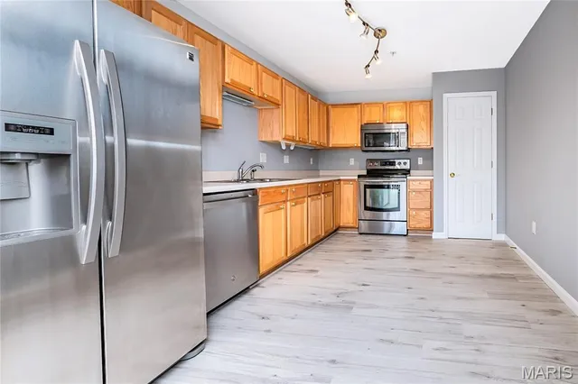 $159,000 | 2562 Coppergate Square Drive, Unit H, St. Louis, MO 63129