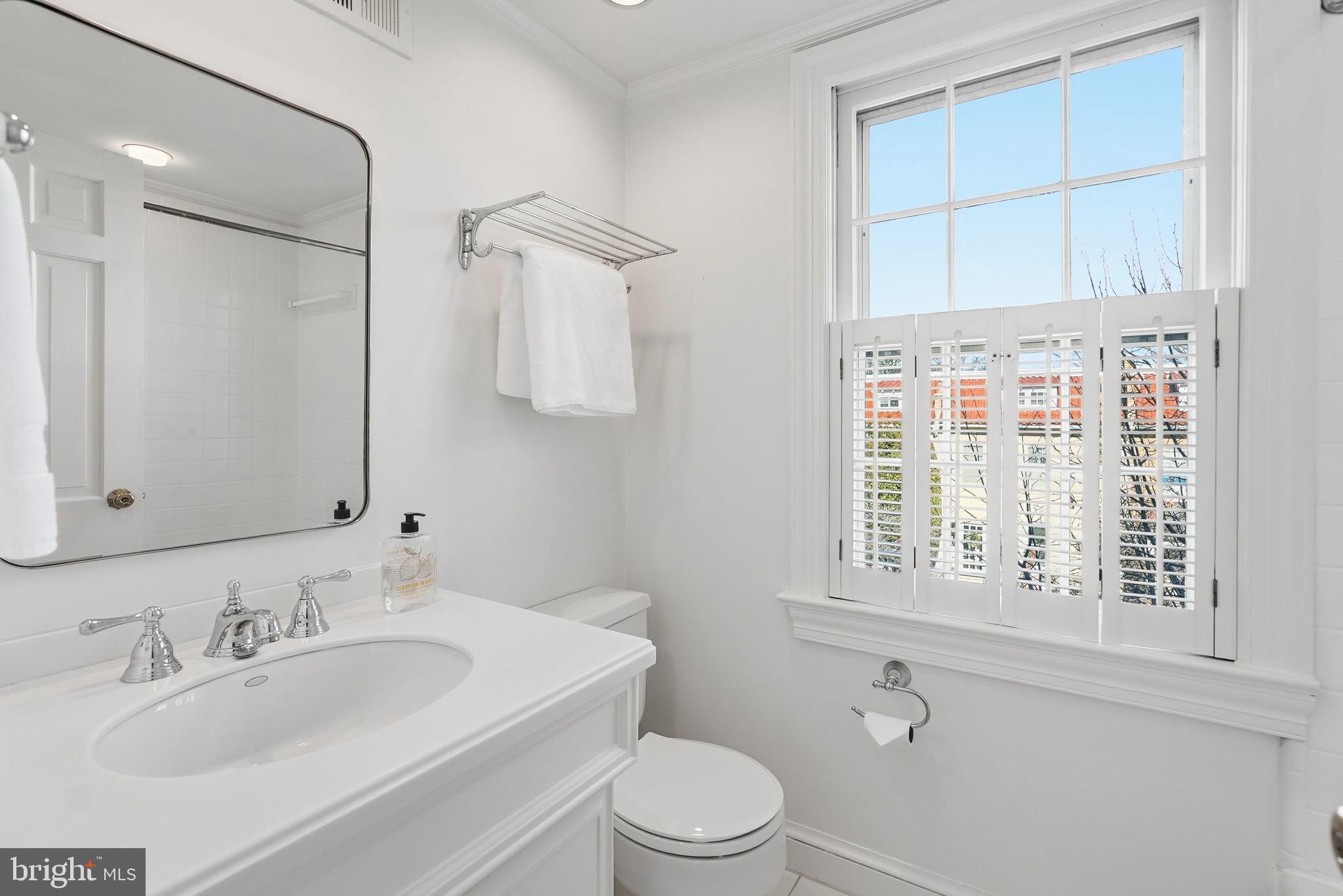 3402 R Street Northwest Washington, DC 20007 - Photo 19 of 24