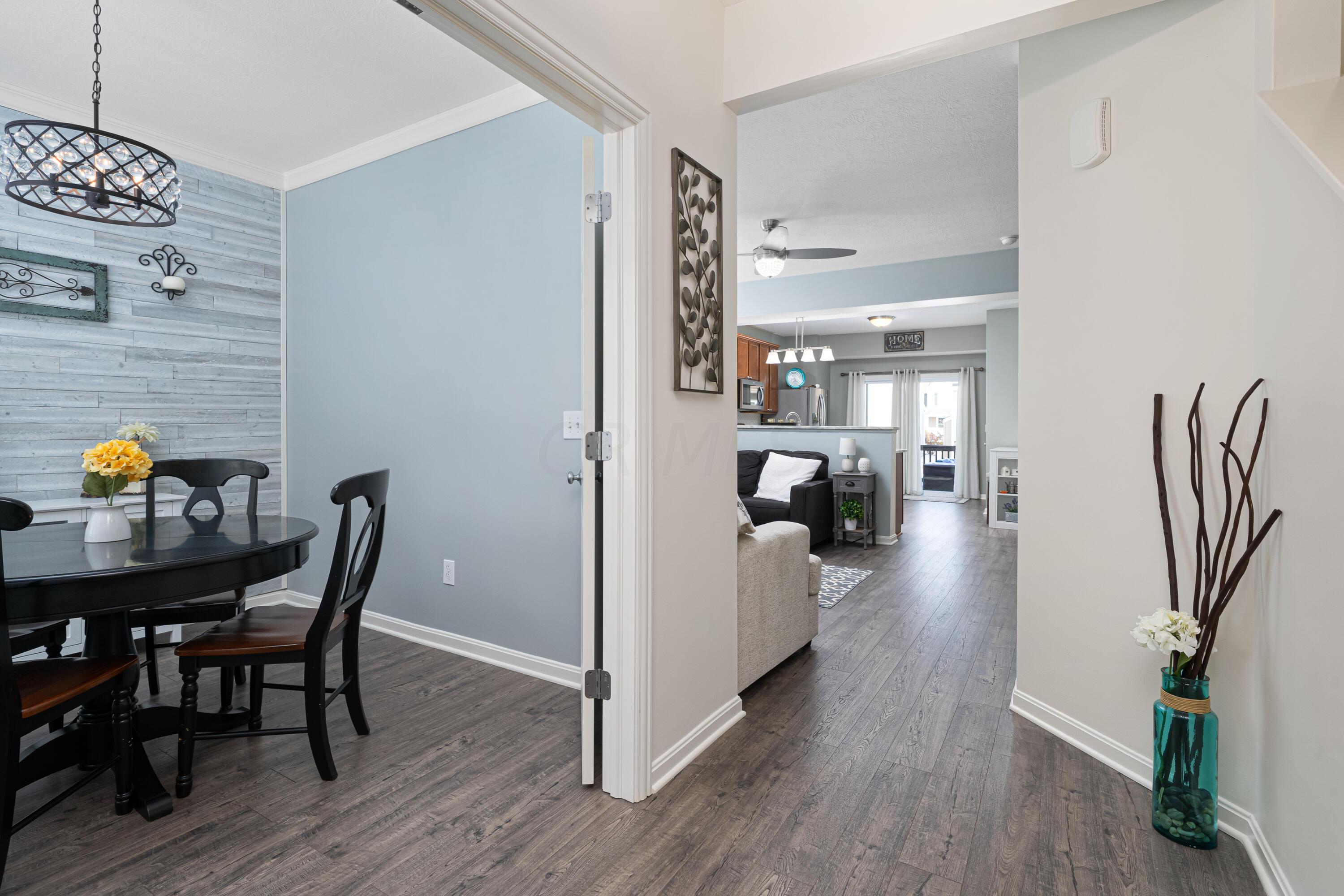 6056 Heckert Road Columbus, OH 43081 - Photo 5 of 42 Foyer w/ LVP Flooring.