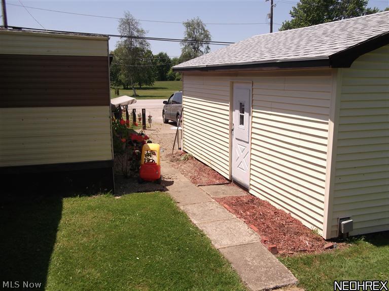 4228 Center Road Conneaut, OH 44030 - Photo 13 of 19 WALK BETWEEN GARAGE AND HOUSE
