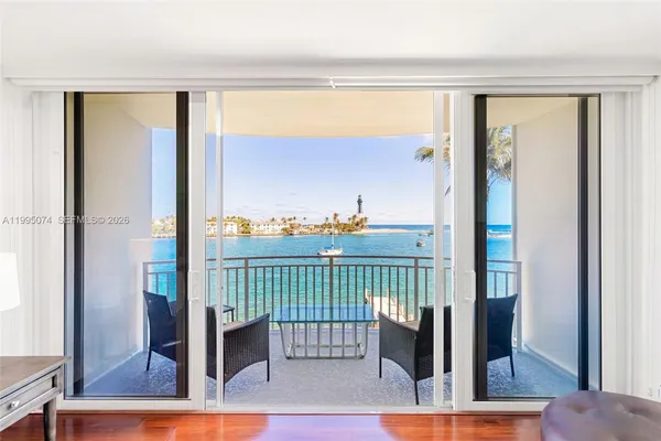 $2,850 | 2508 Bay Drive, Unit 307, Pompano Beach, FL 33062