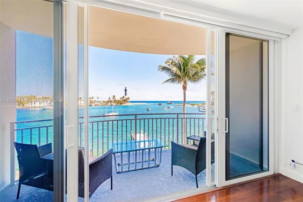 $2,850 | 2508 Bay Drive, Unit 307, Pompano Beach, FL 33062