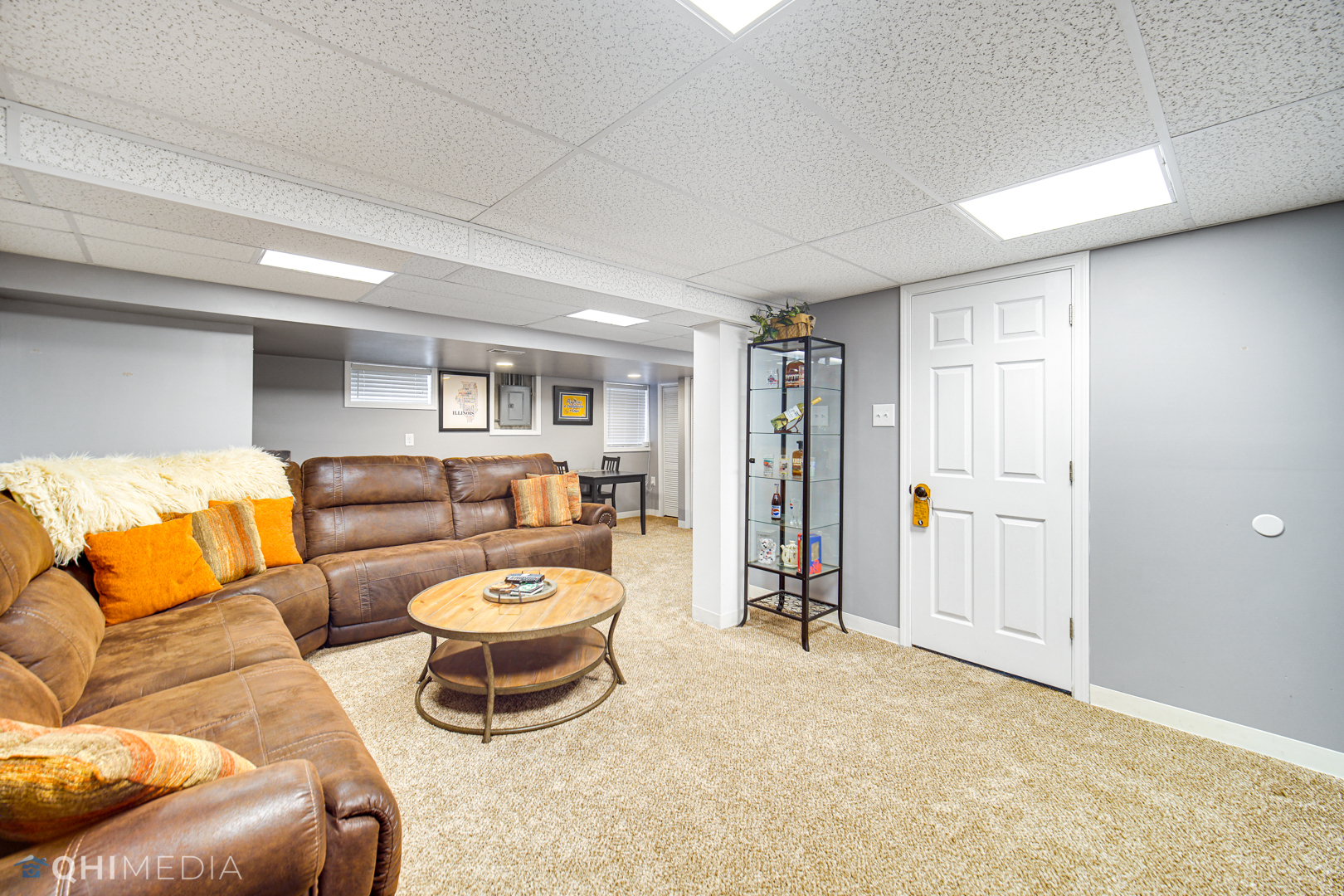5244 170th Street Oak Forest, IL 60452 - Photo 17 of 24 a living room with a couch and a dresser with wooden floor