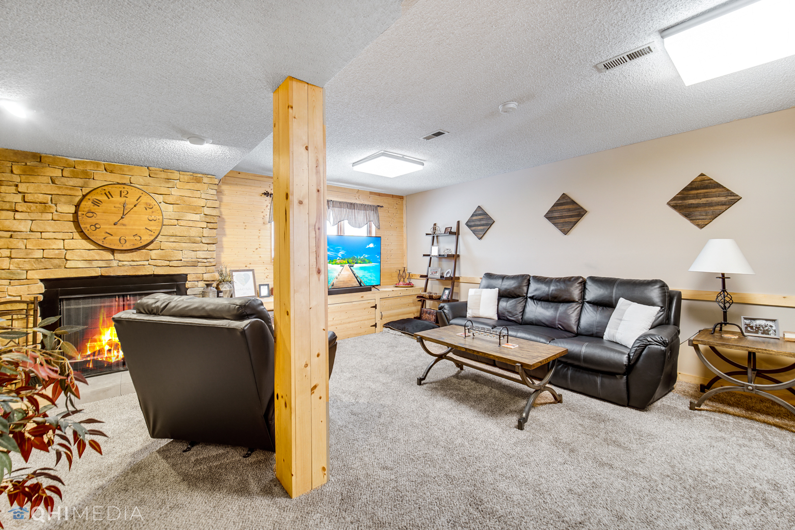 5244 170th Street Oak Forest, IL 60452 - Photo 9 of 24 a living room with furniture and a window