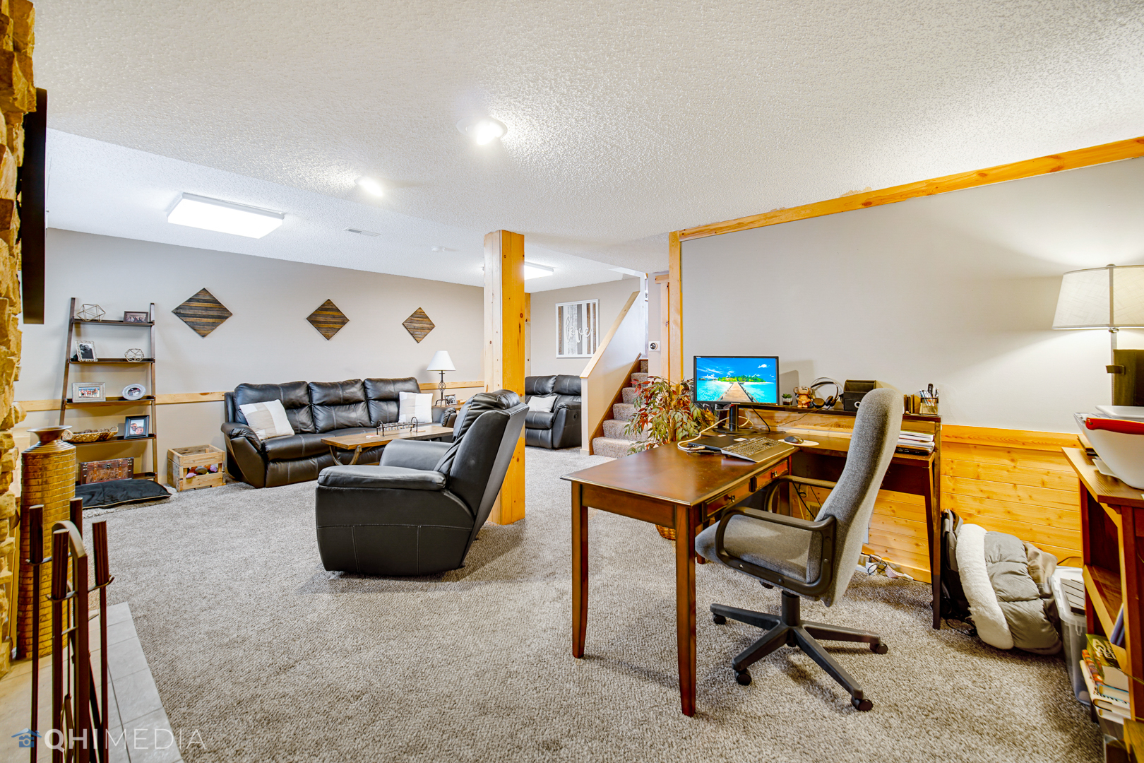 5244 170th Street Oak Forest, IL 60452 - Photo 10 of 24 a living room with furniture and a flat screen tv