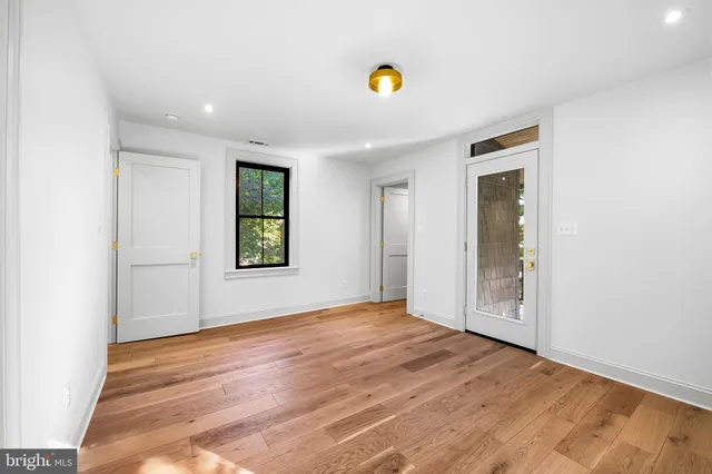 $4,500 | 4629 Keswick Road, Baltimore, MD 21210