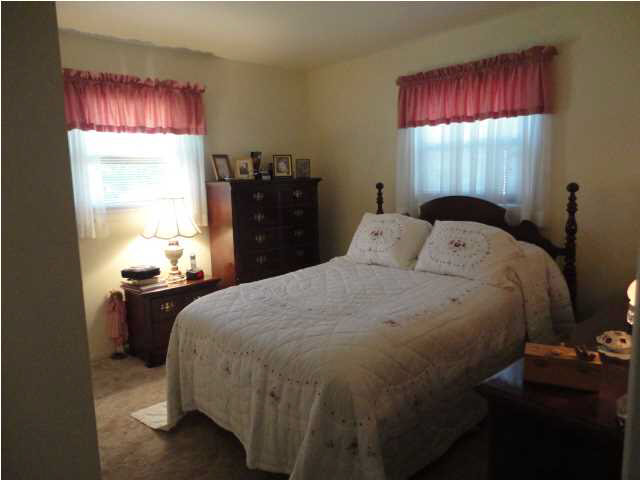 5305 Chadwick Road Evansville, IN 47710 - Photo 11 of 21 Gallery Image 11