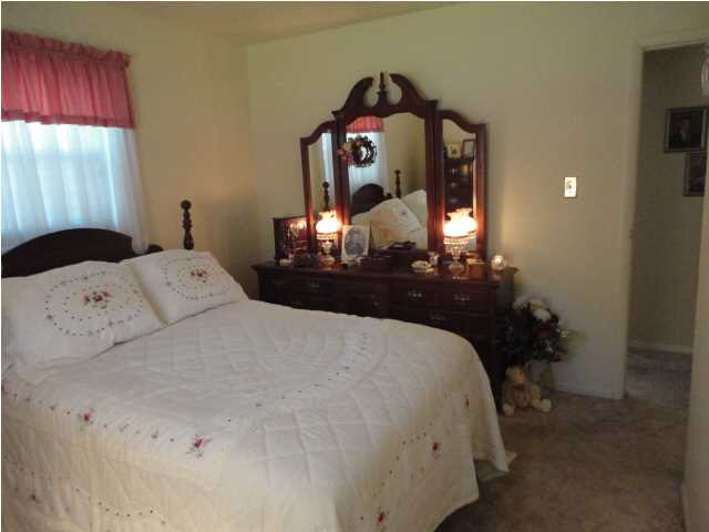 5305 Chadwick Road Evansville, IN 47710 - Photo 12 of 21 Gallery Image 12