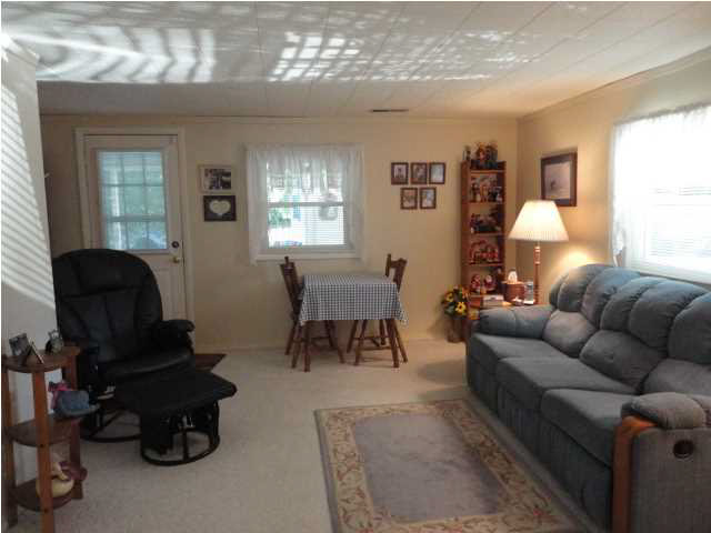 5305 Chadwick Road Evansville, IN 47710 - Photo 17 of 21 Gallery Image 17