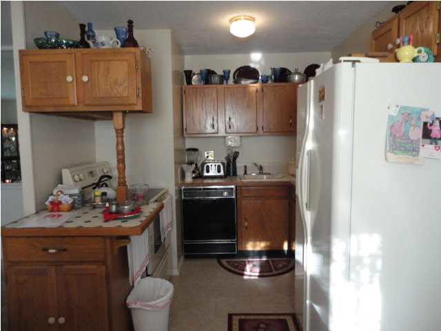 5305 Chadwick Road Evansville, IN 47710 - Photo 5 of 21 Gallery Image 5