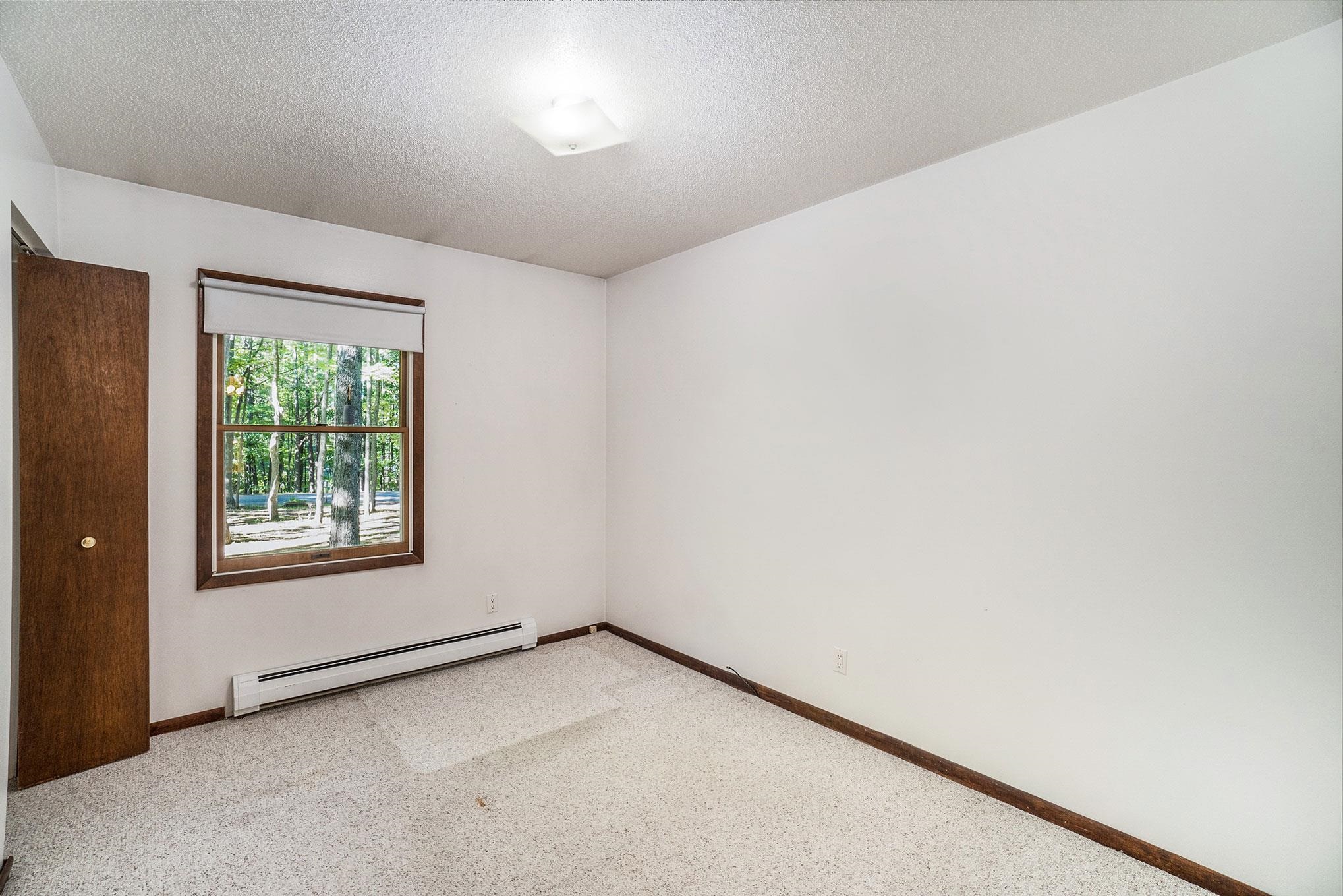 328 High Lake Road Traverse City, MI 49696 - Photo 14 of 35 1904456-13.JPG