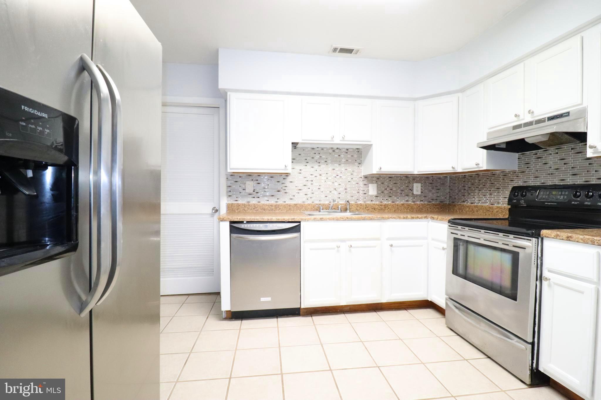 821 Walnut Avenue Lindenwold, NJ 08021 - Photo 8 of 27 Gallery Image 8