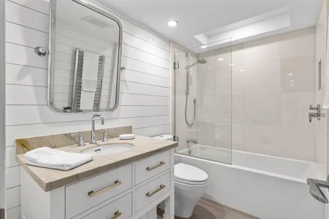 $1,495,000 | 2917 South Ocean Boulevard, Unit 104, Highland Beach, FL 33487