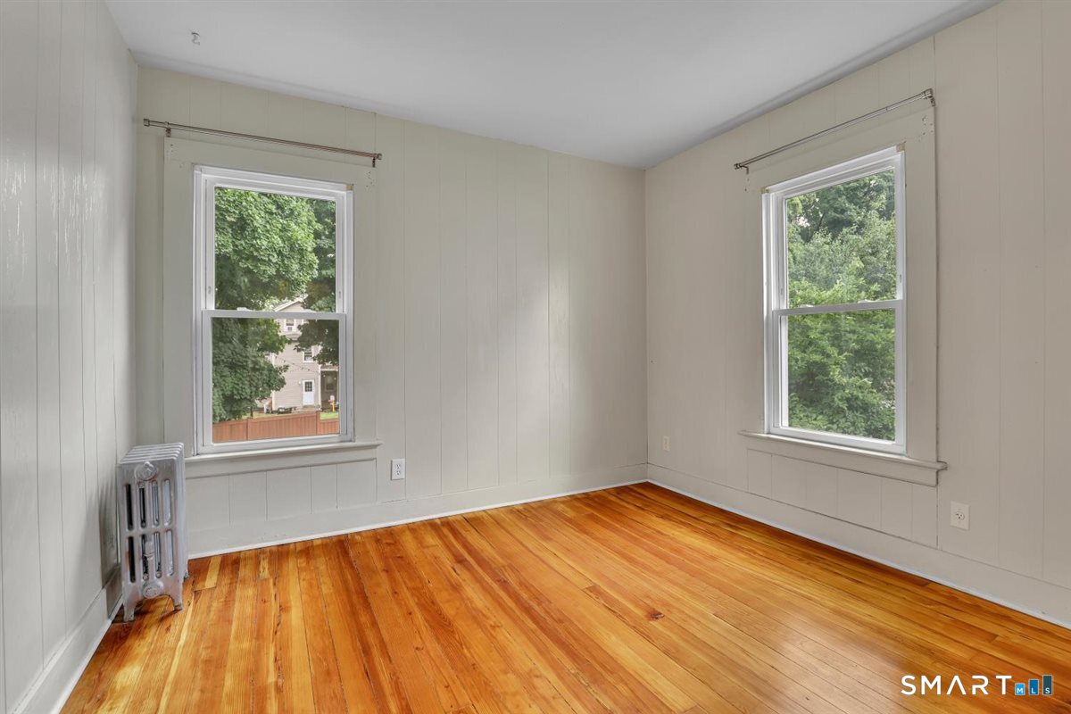 20 4th Street Meriden, CT 06451 - Photo 15 of 34