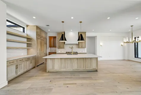 $1,995,000 | 108 Beauty Berry, Horseshoe Bay, TX 78657