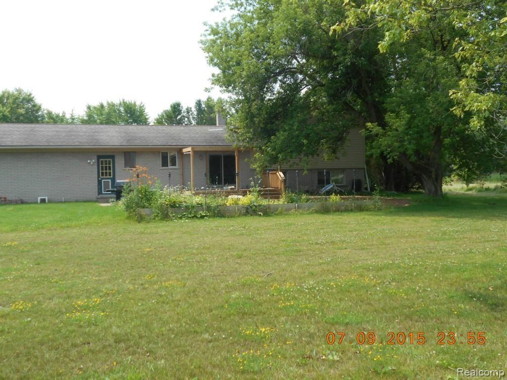 8100 Lindsey Road Casco, MI 48064 - Photo 2 of 16