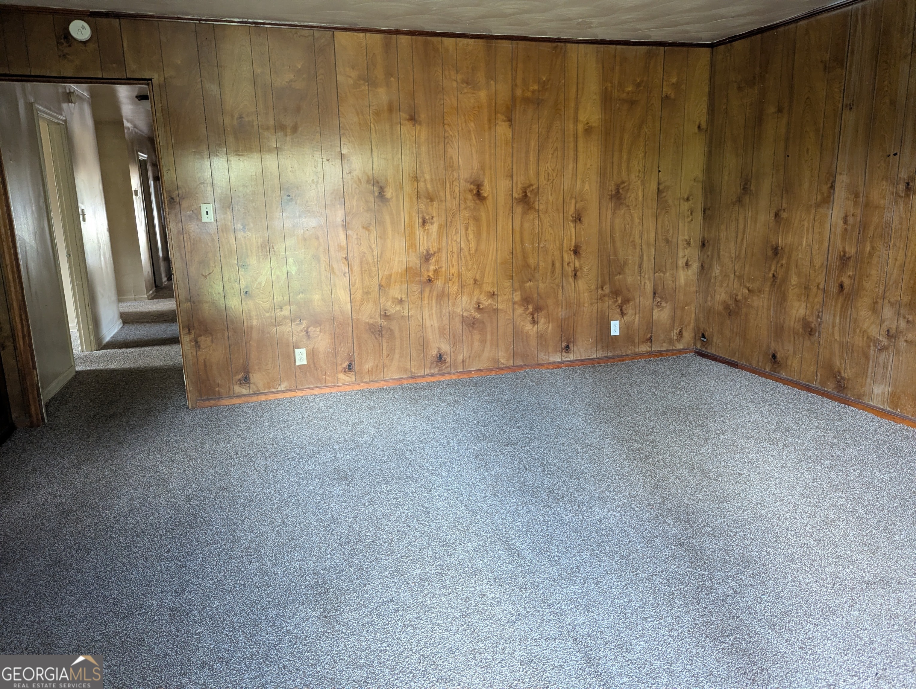 611 West Whitney Avenue Albany, GA 31701 - Photo 13 of 15 a view of an empty room with a glass door