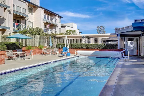 $3,800 | 1682 Circa Del Lago, Unit A305, San Marcos, CA 92078