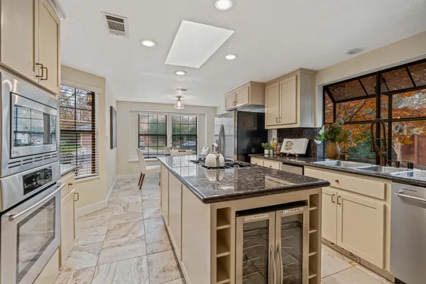 $869,900 | 3829 Mondrian Drive, Modesto, CA 95356