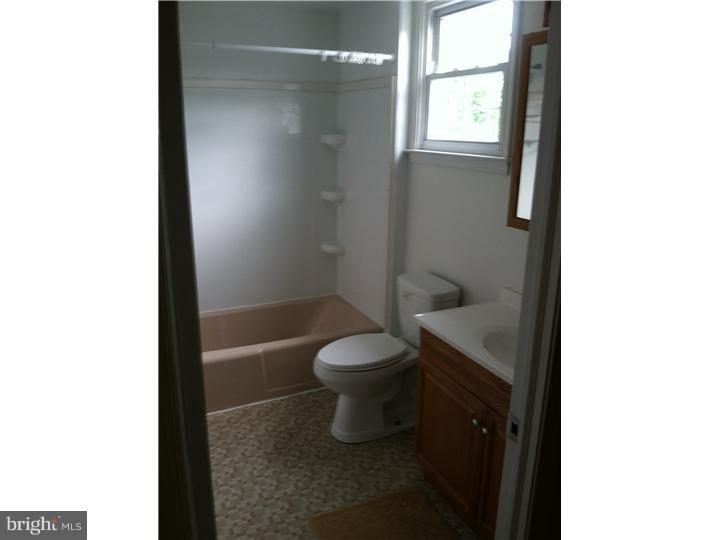2432 Yellowstone Road Cinnaminson, NJ 08077 - Photo 12 of 14 Bathroom