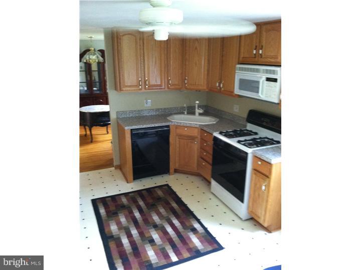 2432 Yellowstone Road Cinnaminson, NJ 08077 - Photo 4 of 14 Kitchen